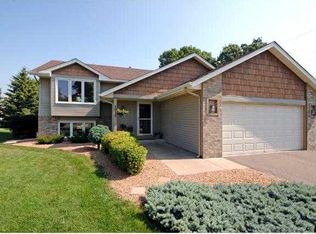 5920 Yucca Ln N, Plymouth, MN 55446