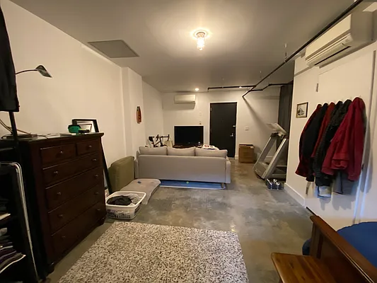 Rented by Smart City Real Estate LLC | media 13