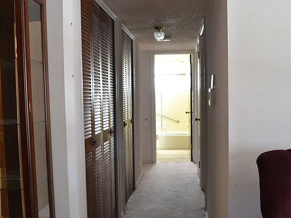 4th image of 5173 Worchester Dr
