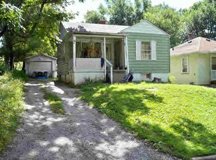 642 S Sycamore St, Decatur, IL 62522