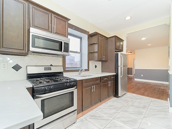 3rd image of 435 Marion St #3E