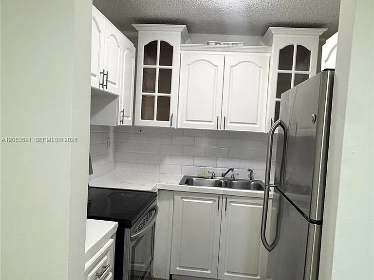 1944 SW 6th St #6 — Photo 1