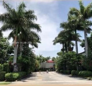4716 SW 67th Ave APT D2, Miami, FL, 33155