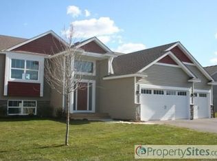 7750 Garland Ln N, Maple Grove, MN 55311