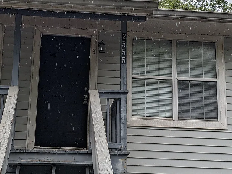 2555 Chateau Ln #3 — Photo 1