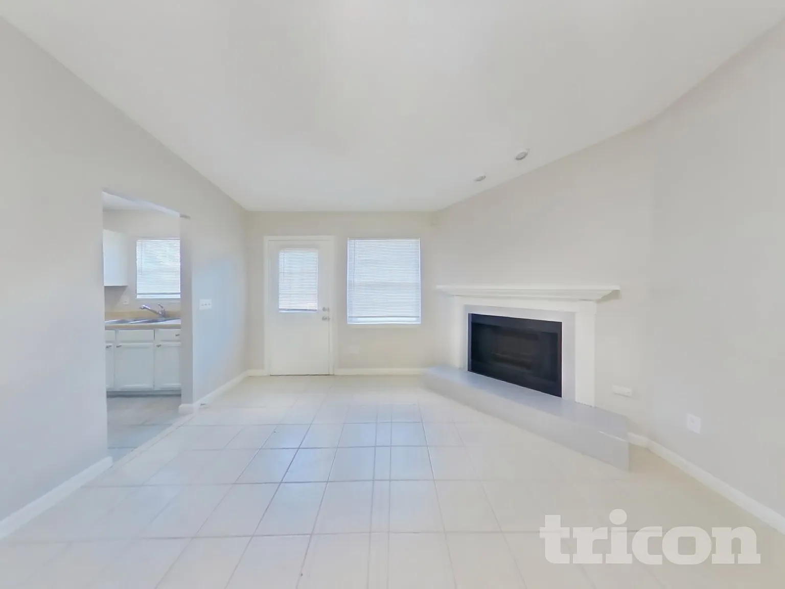 2427 White Horse Road W Jacksonville FL — Photo 3