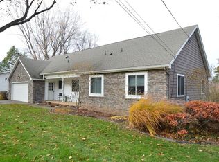 48 Locust Hill Dr, Rochester, NY 14618