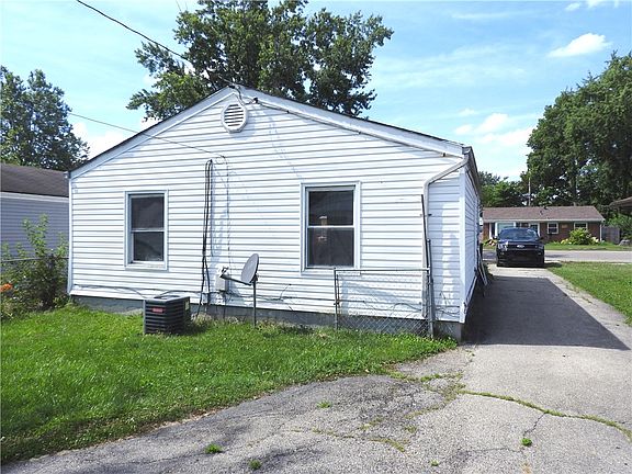 4th image of 2248 Wilding Ave