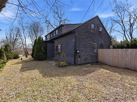 3rd image of 237 Spring St