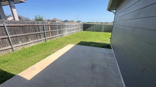 2031 Dade Loop — Photo 17