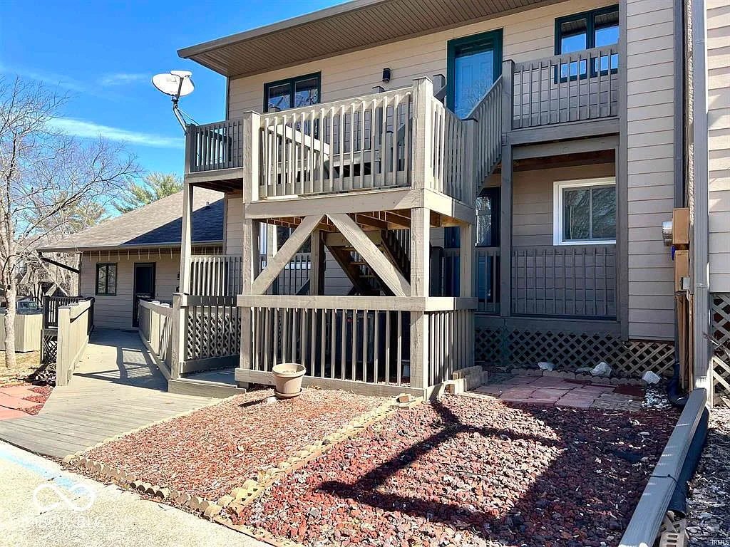 9479 S Lake Ridge Dr photo 1