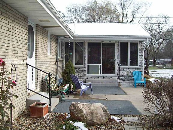 5th image of 30334 Lantern Ln