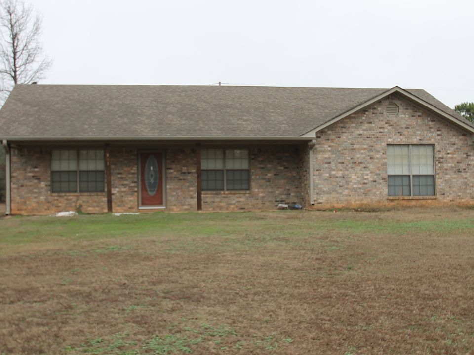 901 Woodfield Drive