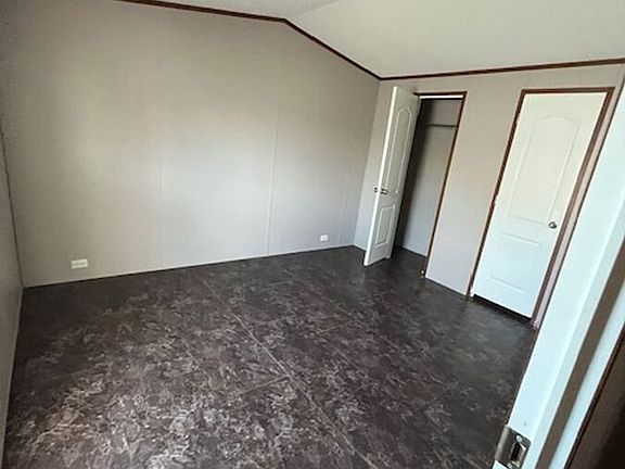 5th image of 120 Rembrandt Cir