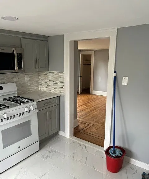 139 Main St — Photo 4