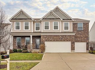 309 Huntington Dr, Hamilton Twp, OH 45039