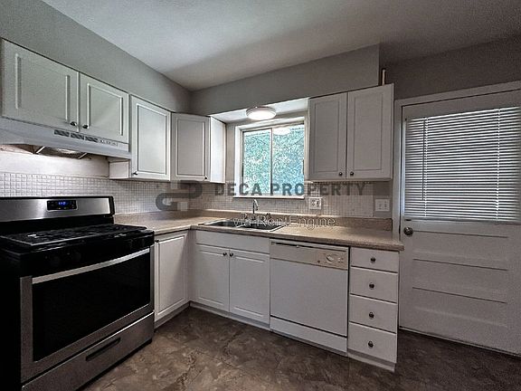 5th image of 3937 Sims Ave