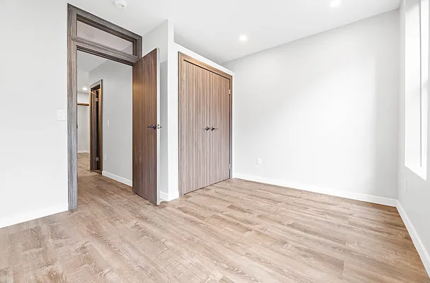 Rented by REAL New York | media 18