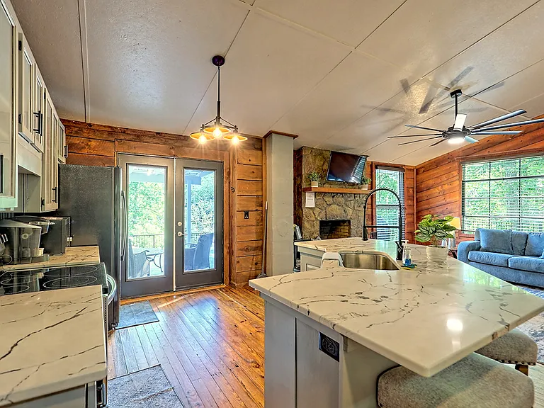 4960 Laurel Lodge Rd #101 — Photo 9