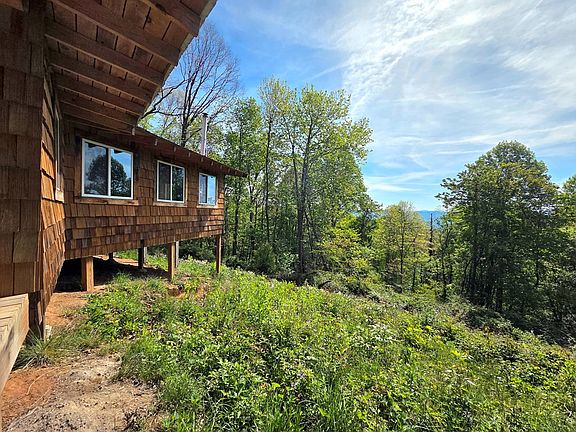 5th image of 795 Porterfield Gap Road