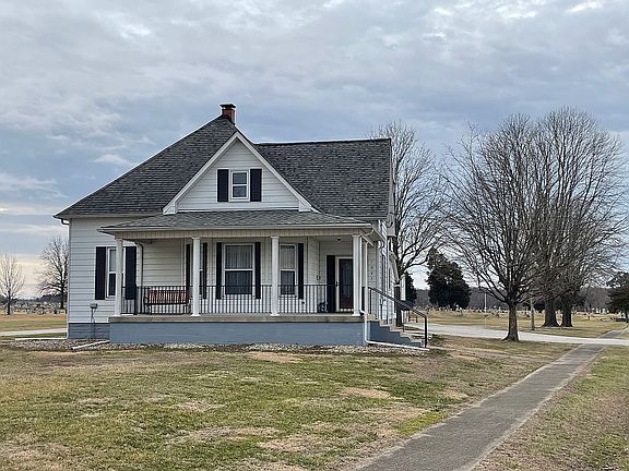2nd image of 1007 S Main St