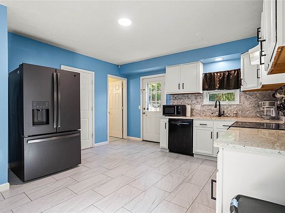 5th image of 507 Ellicott St