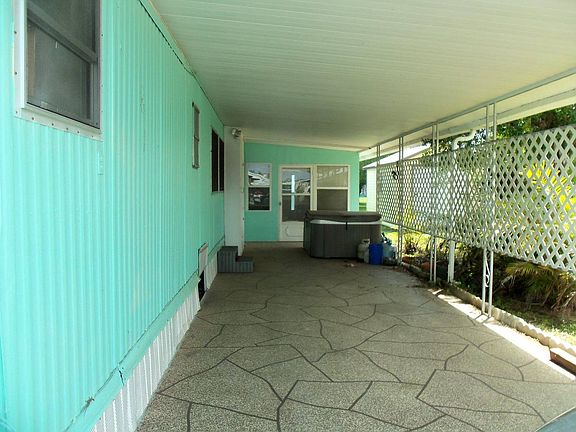 3rd image of 19 Tyler Ln