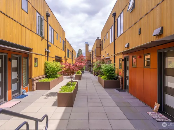 3300 NE 65th Street #221, Seattle, WA 98115