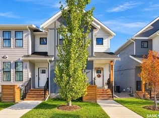 185 Rosewood Blvd E, Saskatoon, SK S7V0J2