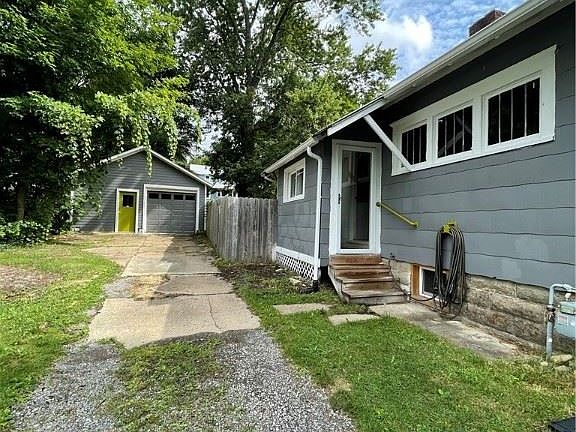 2nd image of 527 Miller Ave