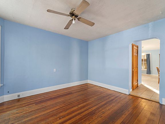 5th image of 2140 N Laramie Ave