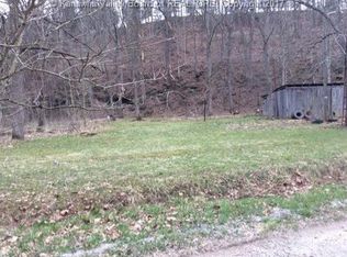 10957 Waterloo Smith Church Rd, Leon, WV 25123
