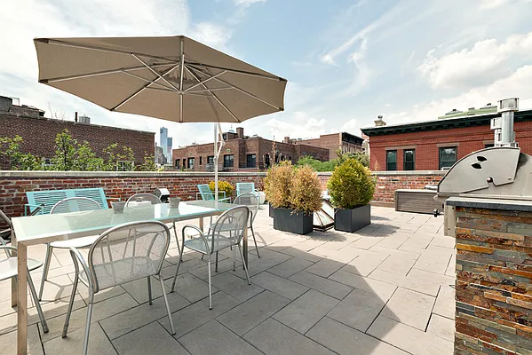 Rented by Compass | media 27