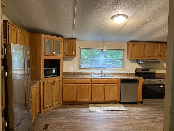 5th image of 3435 Walker Ln