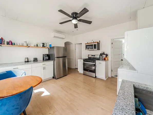 2051 W 45th St, Cleveland, OH 44102