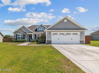 120 Prelude Dr, Richlands, NC 28574
