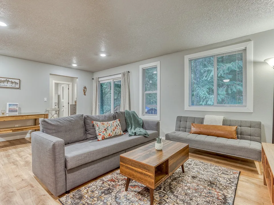 65500 E Oregon St #ID1550263P