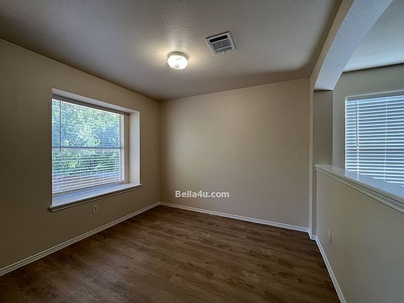 4th image of 1450 David Curry Dr