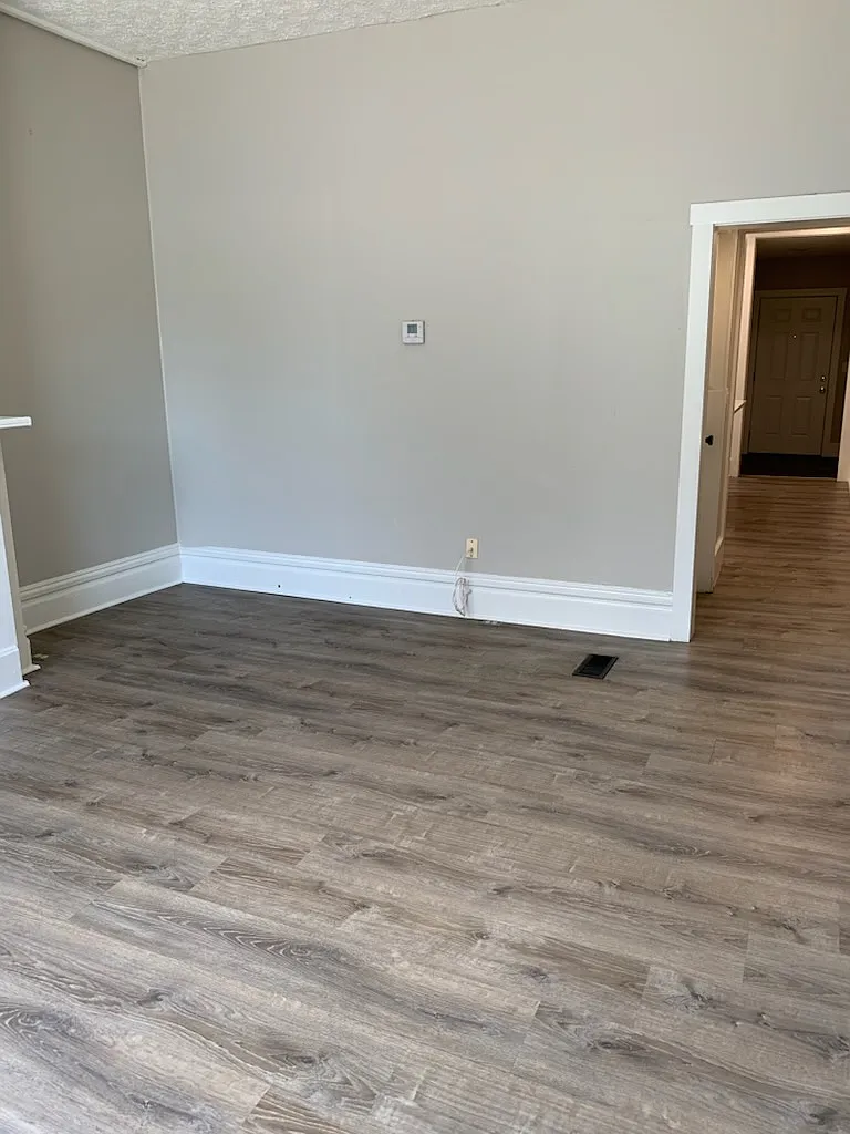 2 bed, 1000 sqft, $1,800 — Photo 3