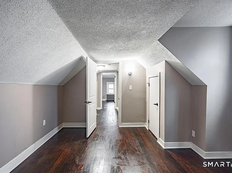 73 Silver St — Photo 26