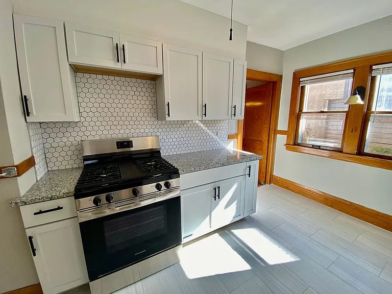 3448 Girard — Photo 5