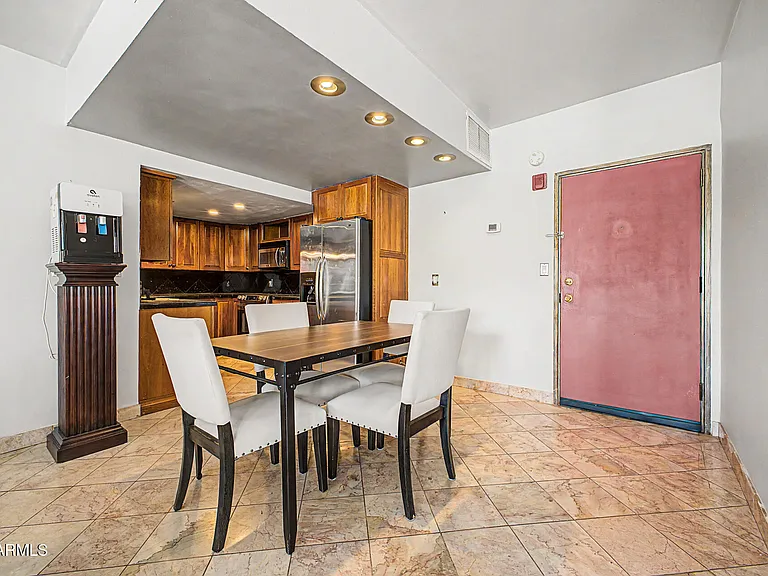 805 N 4th Ave #404 — Photo 7