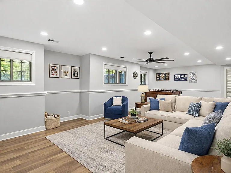 2505 Eastway Dr — Photo 20