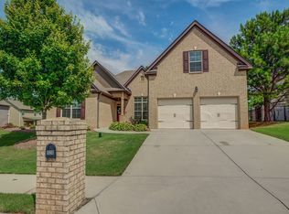 926 Southfork Dr, Loganville, GA