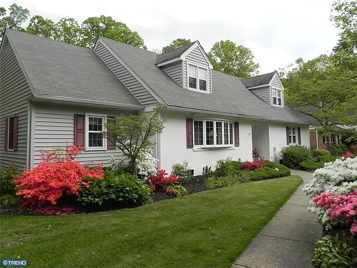 1st image of 2645 Longwood Dr