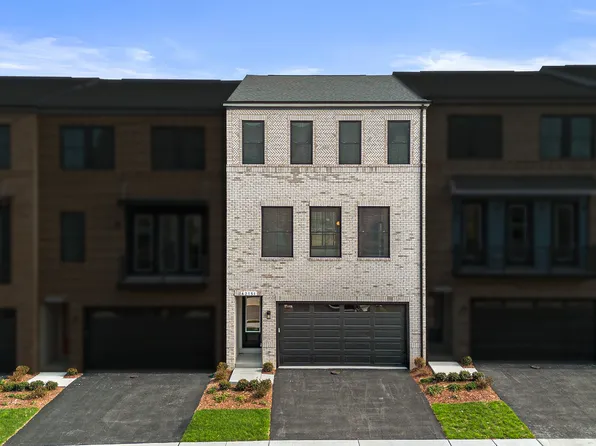 42151 Stone Press Ter, Ashburn, VA 20148