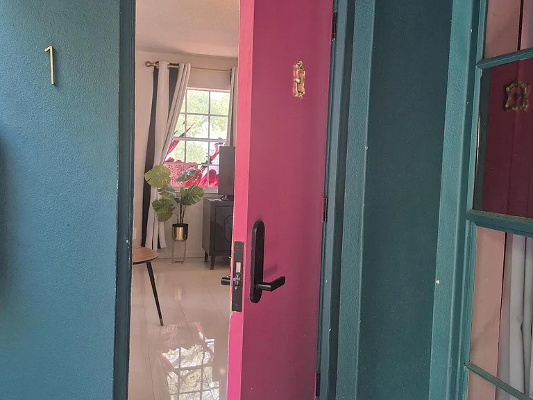 1007 SE 2nd Ct #1 — Photo 1