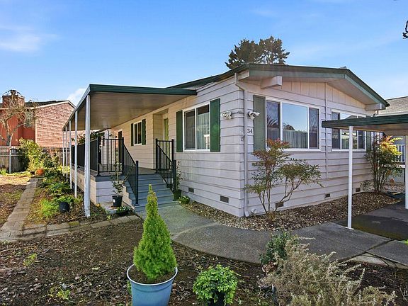 3rd image of 34 Maywood Drive