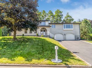 39 Farm Hill Rd, Wallingford, CT 06492