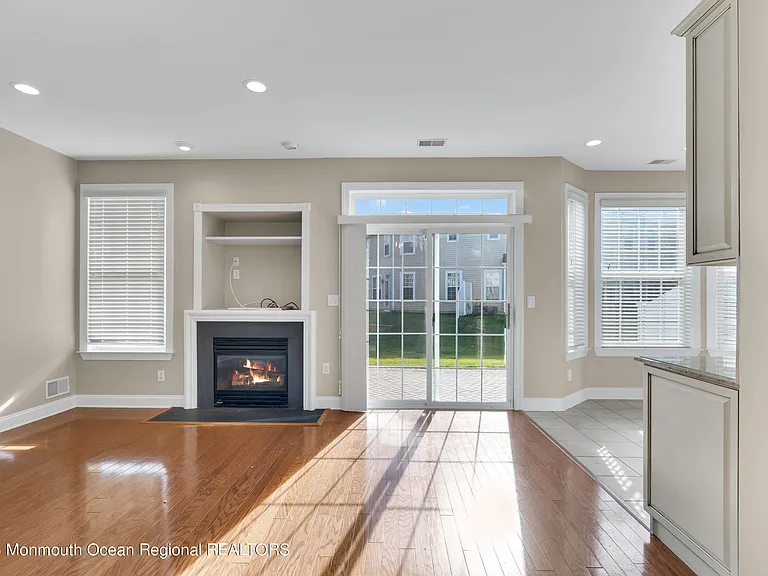 143 Shinnecock Dr — Photo 9